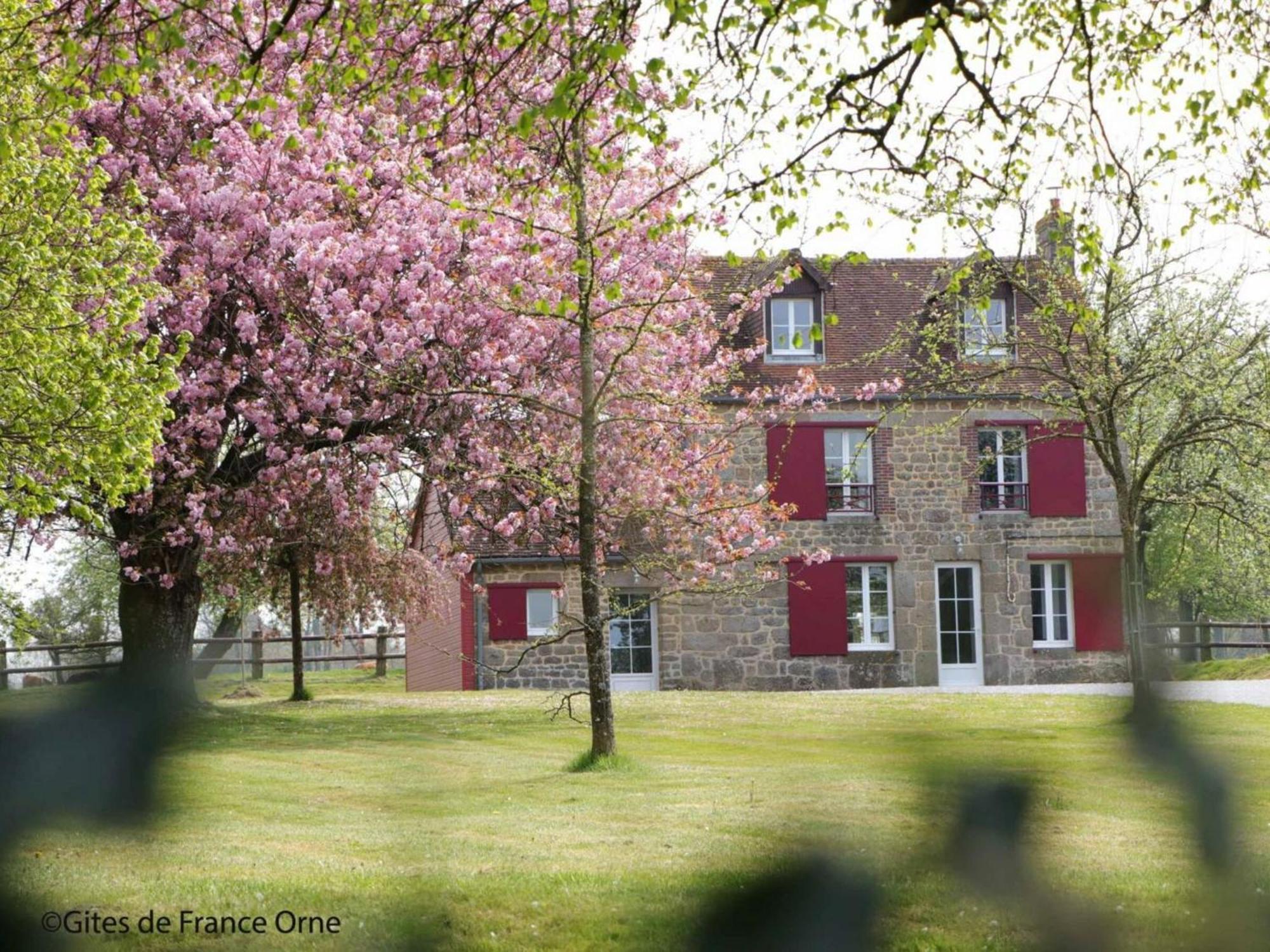 Maison Normande Renovee Avec Grand Jardin, Ideale Pour Famille, Proche Lac Et Randonnees - Fr-1-497-143 Menil-Gondouin Exterior foto